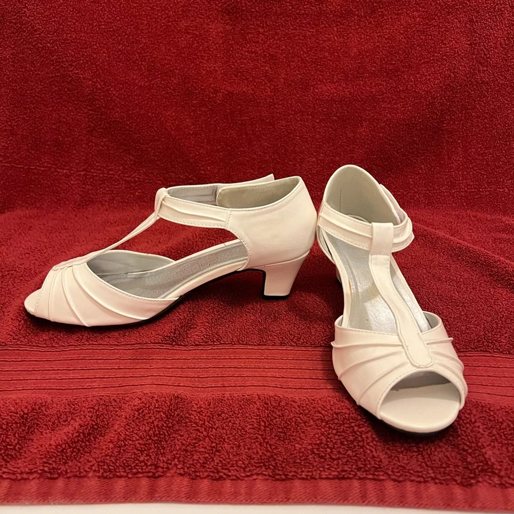 Angel Steps Eva Pump Women’s Shoes; White Patent; Size 7.5 - Picture 12 of 12